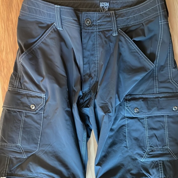 Kuhl Convertible Hiking Pants, Dark Grey, Size 32 x 34 - Picture 9 of 12